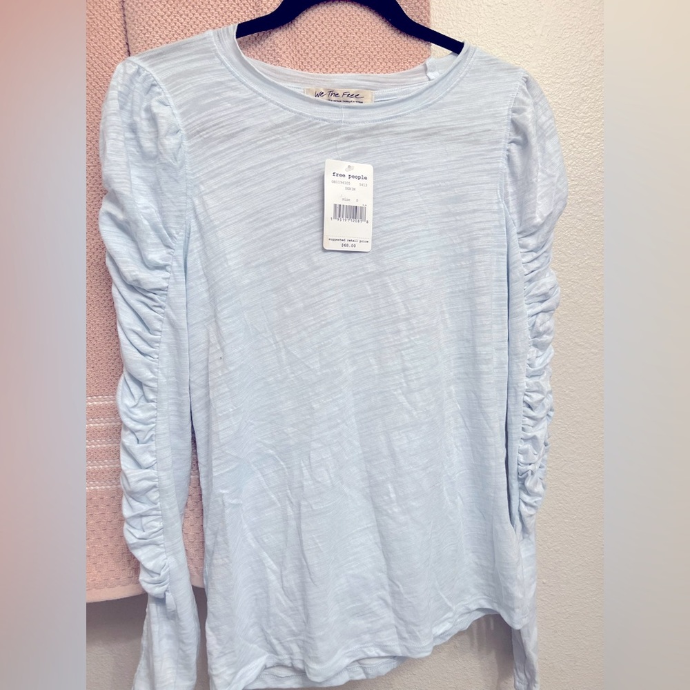 Brand new with tags free people scrunched sleeve top